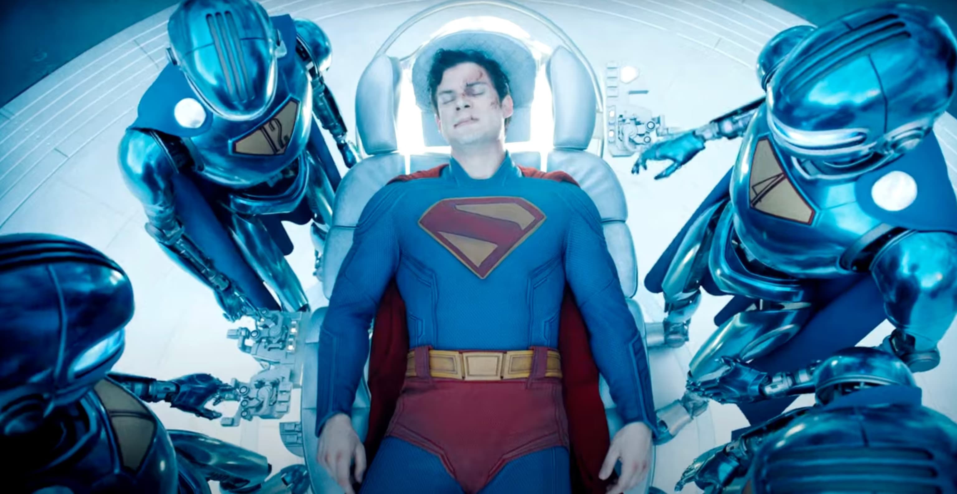 Зураг авалтынхаа тэн хагасыг агаарт авсан … шинэ “Супермэн”